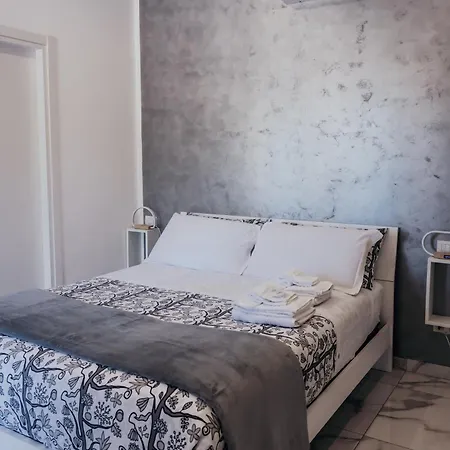 Capitani 피우미치노